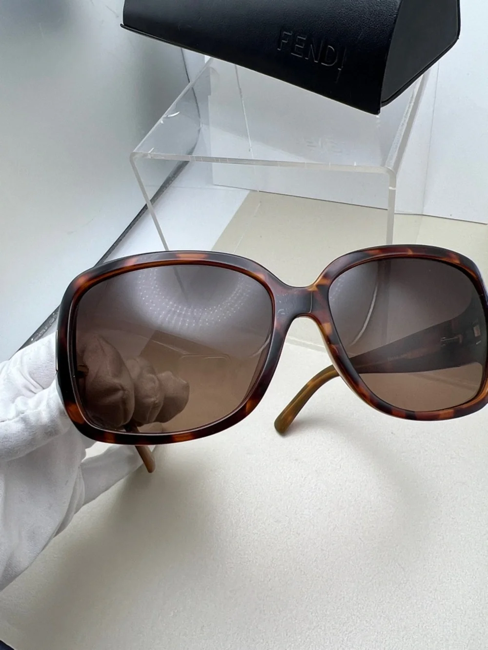FENDI Tortoiseshell Oversized Women's Sunglasses Zucca FF Logo Brown Lenses - Picture 11 of 17